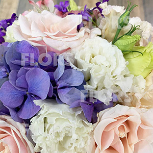 Доставка свежих букетов по Москве